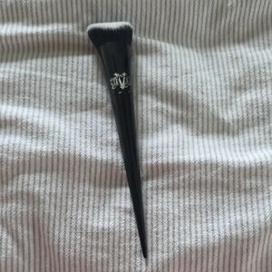 Kat Von D Black Angled Makeup Brush